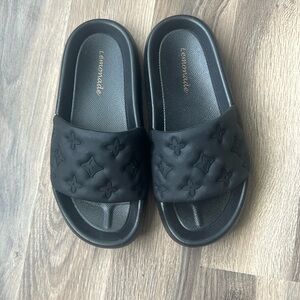 Black Slip on / slides sandals